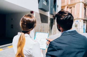 investidores calculando vacância imobiliária
